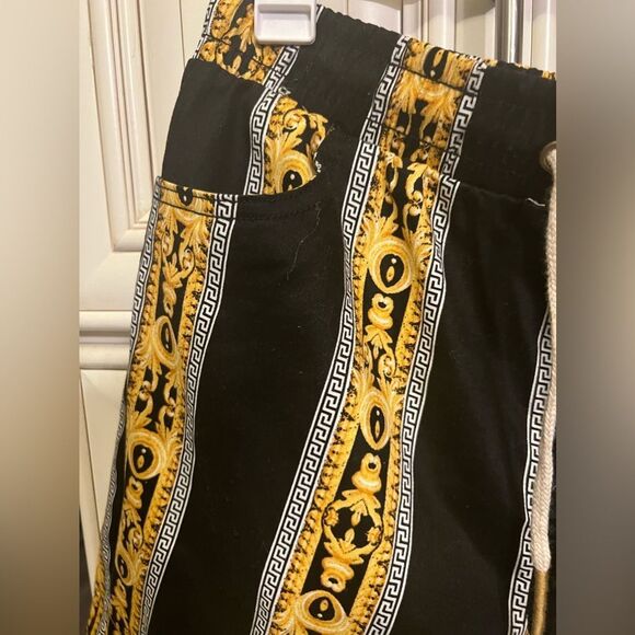 MENS BAROQUE GOLD BLACK DRAWSTRING CASUAL SHORTS SIZE  L - Picture 7 of 12
